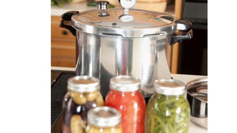 Pressure Canner Demo 2024 web photo